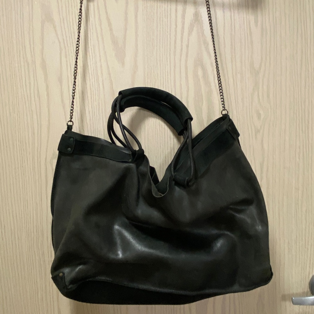 Jo  Black Boho Leather Chain Shoulder Bag .